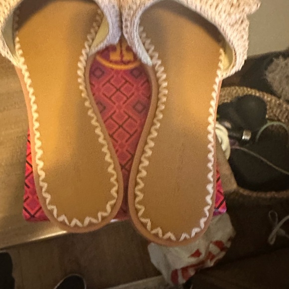 Ruffled Raffia Slide - Picture 8 of 10